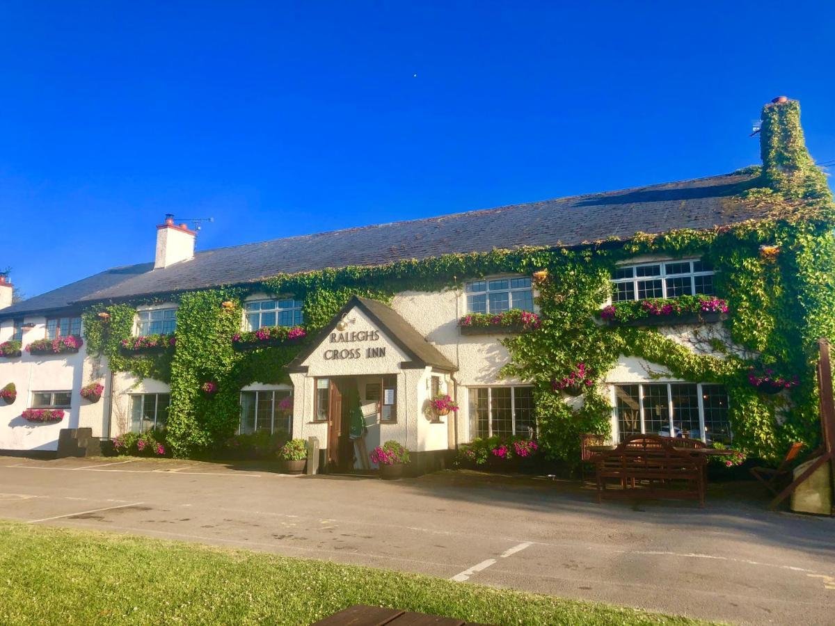 Raleghs Cross Inn Clatworthy Εξωτερικό φωτογραφία